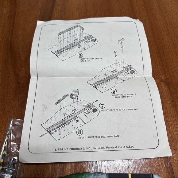 NEW w/o Box Life Like Trains Woodberry Crossing Gate 8209 HO Scale - Picture 7 of 9